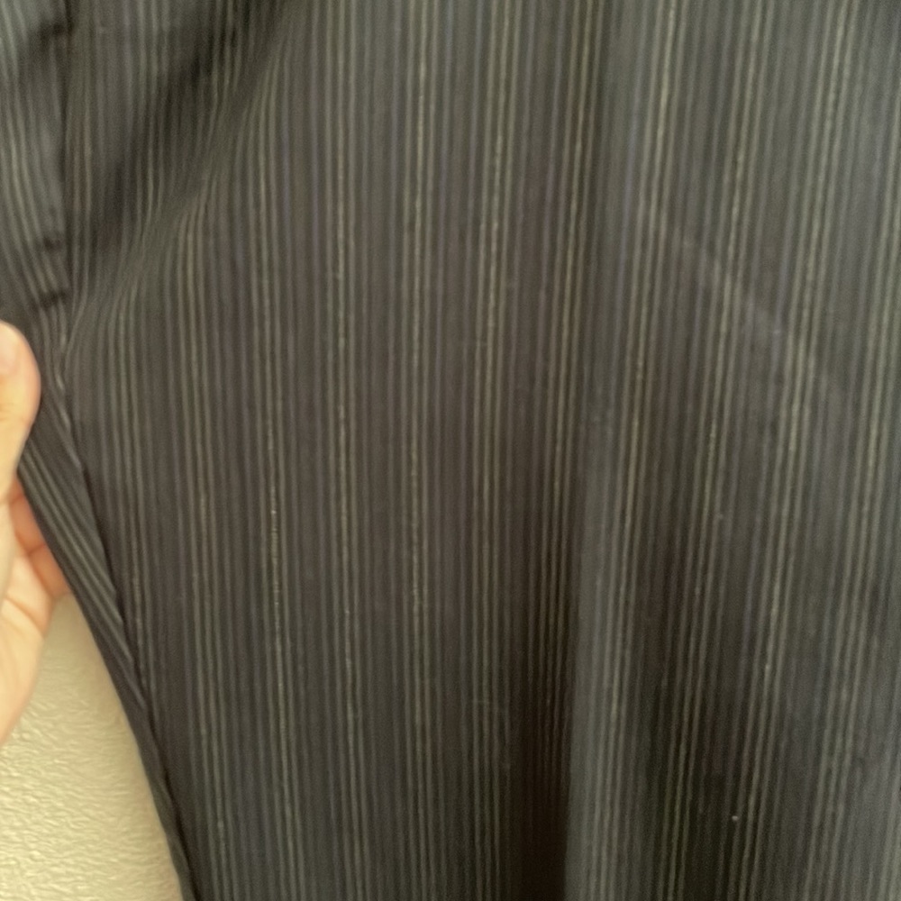 EUC WOMENS ATTENTION DRESS PANTS PLUS SIZE 18 black w/ navy blue pinstripes 1A - Picture 4 of 13